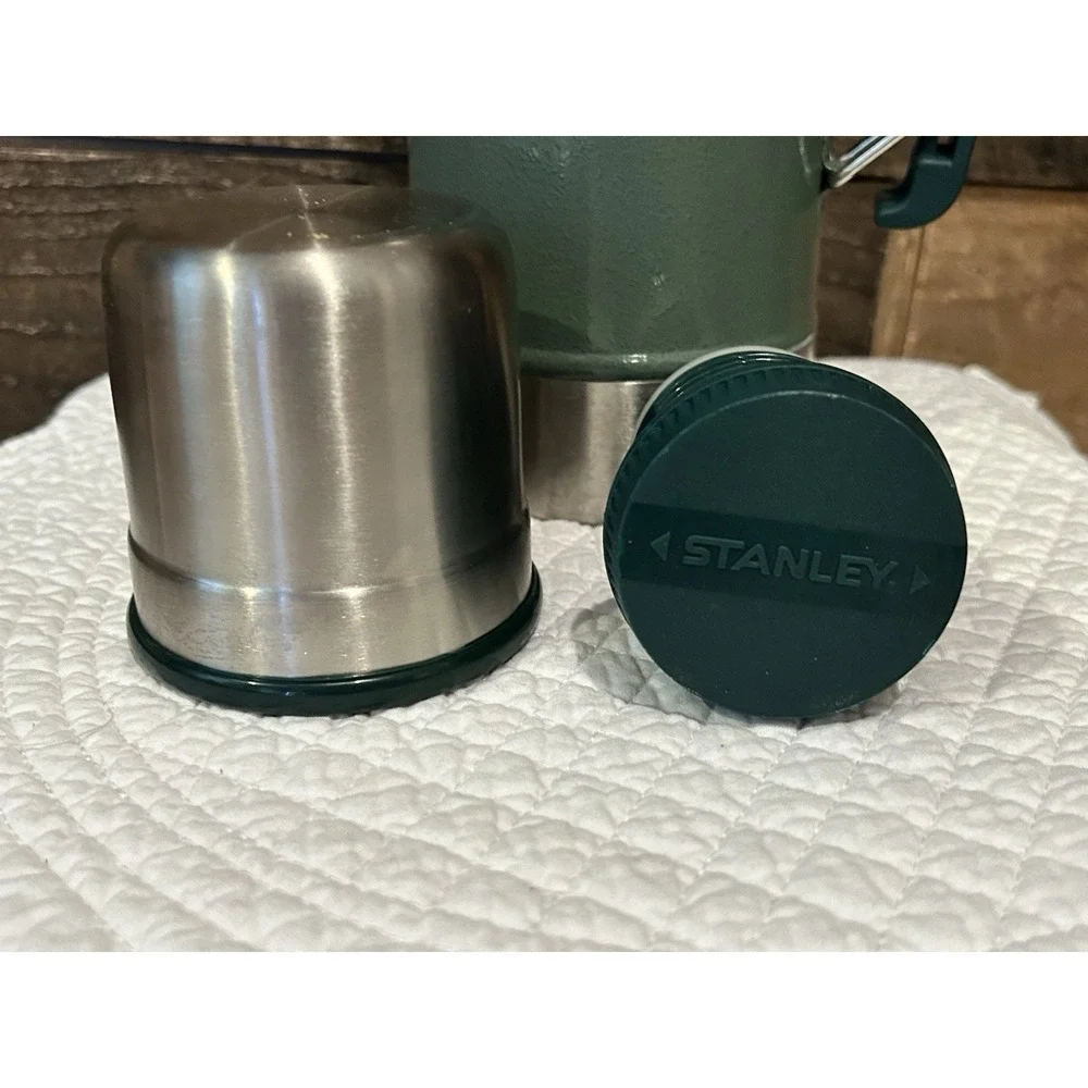 Sweet‎ Vintage Stanley Thermos Vacuum Bottle ScrewOn Cap/Cup EUC - Picture 6 of 9